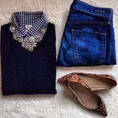 leopard, gingham, navy and sparkle. I love the top paired with that necklace. So cute! Looks Jeans, Leopard Print Flats, Outfit Trends, Thanksgiving Outfit, Mode Vintage, Mode Inspiration, Fall Winter Outfits, Outfits Casuales, Street Styles