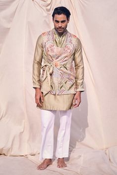 Green bundi with thread, mirror embroidery in geometric pattern. Paired with plain kurta and white pant. - Aza Fashions Button Mirror, Plain Kurta, Kurta Set Men, Jayanti Reddy, Anushree Reddy, White Pant, Mirror Embroidery, Green Thread, Anamika Khanna