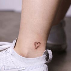 55+ Small And Cute Meaningful Tattoo Ideas For Women * 2020 - SelectedIns -  55+ Small And Cute Meaningful Tattoo Ideas For Women * 2019 – SelectedIns  - #couplestattoo #Cute #ideas #meaningful #necktattoos #selectedins #small #tattoo #tattoodesigns #tattoosforwomen #women Cute Meaningful Tattoos, Meaningful Tattoos For Women, Small Meaningful Tattoos, Tattoos Geometric, Парные Тату, Tattoo Ideas For Women, Cool Small Tattoos, Tattoo Feminina, Small Tattoo Designs