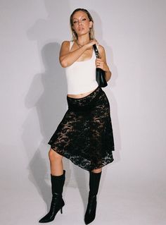 Vana Midi Skirt Jet Black Mini Skirt Baggy Top, Black Lace Midi Skirt Outfit, Black Lace Midi Skirt, Lace Black Skirt Outfit, How To Wear Midi Skirt, Long Lace Skirt Outfit, Mini Skirt Party Outfit, Lace Midi Skirt Outfit, Black Lace Skirt Outfit