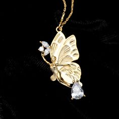 💎 Diamond Butterfly necklace is a stylish necklace with the dancing girl figure on it. 💎 In addition to being a unique necklace, it expresses freedom, wisdom and uniqueness with its butterfly wings. 💎 Express your love by gifting this necklace to your sisters, mothers, grandmothers and the special woman in your life. 💎 The gift of the most special days. It is suitable for both daily use and special occasions. 💎 We prepare it as a gift package when you receive it as a gift today. 💎TECHNICAL Diamond Butterfly Necklace, Pearl Heart Necklace, Bead Heart, Ballerina Gift, Ring Holder Necklace, Girl Figure, Flower Girl Jewelry, Dancer Gift, Diamond Butterfly