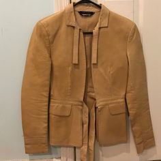 Gucci Tan Leather Jacket Chic Fitted Gucci Blazer, Gucci Classic Blazer For Spring, Classic Gucci Blazer For Spring, Luxury Gucci Blazer For Spring, Gucci Designer Blazer For Work, Designer Gucci Blazer For Workwear, Chic Gucci Long Sleeve Outerwear, Chic Long Sleeve Gucci Outerwear, Designer Spring Blazer