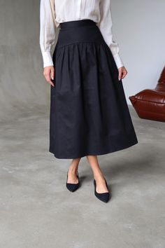 Black Cotton Skirt Tiered Victorian Skirt High Quality A Line Skirt For Women Romantic High Waisted Skirt Edwardian Skirt Stylish black midi skirt. A line cotton skirt Side YKK zipper closure.  Victorian skirt. Romantic skirt with an original curly yoke. Occasions: daily, vacation, wedding, casual, outdoor, holiday, party, evening.  Composition: 95% cotton, 5% elastane. Pleasant to the touch and breathing material. Cotton skirt colors:  black, blue, white - High quality natural fabric - A line s Edwardian Skirt, Romantic Skirt, Midi Skirt Fall, Black Cotton Skirt, Victorian Skirt, White Cotton Skirt, Drop Waist Skirt, Skirt Tiered, Vacation Wedding