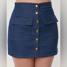 This Jean Mini Skirt Is So Comfortable! The Waist Even Has A Little Bit Of Stretch. There Are Cute Gold Buttons That Are Functional Along With Two Front Pockets. You Can Dress It Up Or Down, And Wear With Anything From Boots To Tennis Shoes. * Size 22/24 / 4x * Retail $48 * 70% Cotton / 28% Polyester / 2% Spandex * New With Tags. Never Worn Approximate Measurements (Laid Flat): Waist (One Side): 24.5 In Length: 19.5 In Bundle Discount On Multiple Items Fast Shipping Photos Of Actual Item In List Style Mini Skirt, Jean Mini Skirt, Vintage Flare, Vintage Skirts, Suspender Skirt, Retro Clothing, 1970s Fashion, Denim Cotton, Black Mini Skirt