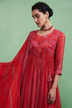 Shop for Shyam Narayan Prasad Red Cotton Printed Angarkha Set for Women Online at Aza Fashions Blouse Yoke, Satin Embroidery, Printed Flats, Casual Tunics, Chiffon Dupatta, Indian Ethnic Wear, Red Fabric, Aza Fashion, Fabric Cotton