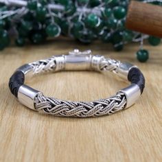 925 Sterling Silver Bracelet, Black Leather Bracelet for Men's Chain Bracelet, Elegant Braided Leather Bracelet Gift For Her 31.80 Grams Product Type: Bracelet Material: 925 Sterling Silver Bracelet Weight: 31.80 Gram Item Code: BR-01 ➤VIEW MORE PRODUCTS------------------------------ ✤RING https://www.etsy.com/in-en/shop/HandmadeArtSilver?section_id=28194664 ✤EARRING https://www.etsy.com/in-en/shop/HandmadeArtSilver?section_id=28228180 ✤PENDANTS https://www.etsy.com/in-en/shop/HandmadeArtSilver? Mens Chain Bracelet, Bracelet Elegant, Mens Bracelet Silver, Black Leather Bracelet, Silver Chain Style, Braided Leather Bracelet, Bracelet Black, Christmas Jewelry, Sterling Silver Bracelet