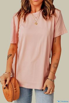 OrcaJump - Plain pink t-shirt with short sleeves and round neck Pink Plain, Basic Shorts, Pink T Shirt, Pink Tshirt, Women's Wardrobe, Polished Look, Quality Clothing, Neck T Shirt, Sleeve Styles