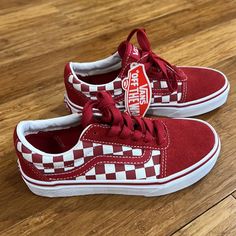 Size 1 Youth New Red Checkered Vans For Women Shoes, Red Checkered Vans, Vans Shoes Fashion, Checkered Shoes, Tenis Vans, Red Vans, Western Wear Outfits, Pretty Shoes Sneakers, Vans White