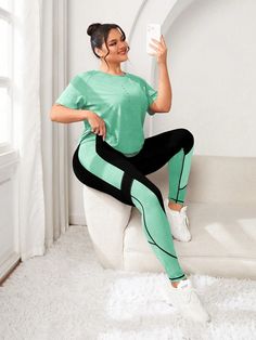 Plus Size Women's Summer Solid Color Round Neck Raglan Sleeve Sleeve T-Shirt And Color-Block Leggings Casual Sports Set Multicolor   Short Sleeve Fabric Colorblock,Plain Leggings High Stretch  Women Plus Activewear, size features are:Bust: ,Length: ,Sleeve Length: Plus Size Exercise Outfits, Sporty Green Color Block Activewear, Green Color Block Sporty Activewear, Green Color Block Activewear For Gym, Green Sportswear Activewear For Jogging, Green Sportswear Activewear For Running, Green Sportswear For Jogging, Athleisure Activewear With Stretch Splicing, Green Athleisure Activewear For Jogging