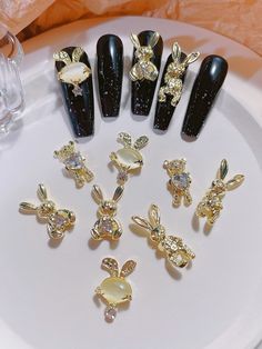 Nail Polish Gift Set, Rhinestone Nail Art, Foil Nail Art, Latest Nail Trends, Gel Nail Kit, Nail Art Rhinestones, Foil Nails, Nail Polish Sets, Gold Collar