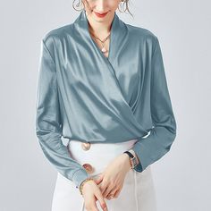 Free Shipping Over $45   
  First Order & Sign Up & Extra 10 % OFF, CODE: DAISYSILK   
  FREE Scrunchy or Eye Mask Gift on Orders $100+   
  (No Code Needed)    Daisysilk’s shirt will make lazy workday mornings a little bit more luxurious. The relaxed fit won't feel restrictive when you're outing.    One-Piece Silk Plain Shirt   
• V- neck collar 
• Long sleeves 
• Charming fold design 
• Normal type 
• 22 Mulberry silk 
• OEKO-TEX Standard 100