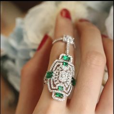 Fashion Brand Monaco Designer Runway Accessories Hollow Shield Acrylic Conjoined Joint Ring For Women Brand Rings, Runway Accessories, Vintage Engagement Rings Simple, Vintage European, Simple Engagement Rings, Party Rings, Green Gems, Brand Style, Elegant Ring