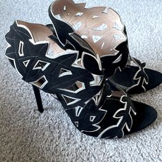 Nwt Zara Suede High Heels. Intricate Laser Cut Black Suede Leaf Pattern Set Against A Silver Leather Background. Slight 1/4 “ Platform. 5” Stiletto Heel. Beautiful Shoe From Smoke Free, Pet Free Home. Leather Background, Skin Peel, Zara Heels, Suede High Heels, Peeling Skin, Shoes Baby, Zara Shoes, Salicylic Acid, Zara Black