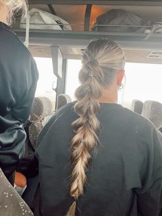 Track Meet Hairstyles, Meet Hairstyles, Race Day Hair, Tennis Hairstyles, Running Hairstyles, Ideas For Parties, Soccer Hairstyles, Track Hairstyles, Basketball Hairstyles