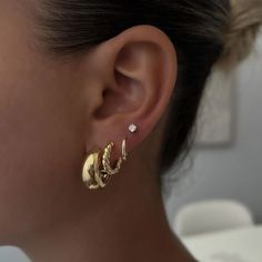 Hailey Bieber Ear Piercings, Selena Gomez Ear Piercings, Hayley Bieber, Piercing Ideas, Earring Ideas, Hailey Baldwin, Ear Piercing, Piercing Tattoo, Moon Earrings