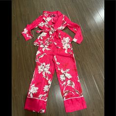 Zara Satin Floral Print Pants Suit Chic Pink Long Sleeve Sets, Elegant Pink Pant Set For Party, Chic Pink Matching Sets, Chic Pink Sets For Festive Occasions, Elegant Fitted Pink Pant Set, Elegant Pink Long Sleeve Sleepwear, Festive Chic Pink Sets, Elegant Pink Long Sleeve Sets, Elegant Floral Print Pant Set For Spring