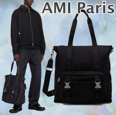 こちらは【Ami Paris】の完売必須の トートバッグのご紹介です。   カジュアルなデザインで持ちやすいブラック パソコンや本などをおしゃれなバッグで持ち運びたい方に  カラー：Black  撥水性のあるタフタのトートバッグ。  ・レザーのトリム ・ウェビングのショルダーストラップ ・長さの調節と取り外しができるクロスボディ ストラップ ・前面にロゴのハードウェア、サイドリリースバックル付きストラップ、ジップポケット ・背面のカード入れに型押しロゴ ・開口部にジッパー ・内側にジップポケット ・タフタの裏地 ・39.5cm x 40.5cm x 15cm  ボディ: 100% ポリエステル.  トリム: 100% レザー.  ライニング: 100% ポリエステル.  中国 製  大変人気のため、在庫が品切れの場合がございます。     お手数ですが、ご注文前に在庫確認のお問い合わせをお願致します。 Ami Paris, Paris