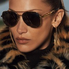 Everyone is wanting these Michael Kors aviator sunnies! Michael Kors Luxury Polarized Sunglasses, Chic Michael Kors Polarized Sunglasses, Elegant Michael Kors Sunglasses With Mirrored Lenses, Michael Kors Fall, Tory Burch Sunglasses, Bella Hadid Outfits, Michael Kors Sunglasses, Aviator Glasses, Pilot Sunglasses