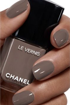 CHANEL LE VERNIS Longwear Nail Color | Nordstrom Ongles Beiges, Chanel Nail Polish, Unghie Sfumate, Chanel Nails, Nail Colour, Manicure Y Pedicure, My Nails, Nail Polish Colors, Perfect Nails