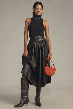 Leather Maxi Skirt Outfit, Midi Skirt With Boots, Pleated Midi Skirt Outfit, Faux Leather Outfits, Black Pleated Midi Skirt, Velvet Pleated Skirt, Leather Skirt Outfit, Midi Skirt Outfit, Leather Pleated Skirt