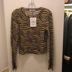 Soft Feel, Long Sleeve, Shrunken Fit Yellow/Gray Tiger Fit T-Shirt. Never Worn! Tiger Shirt, Print Tee, Tiger Print, Zara Tops, Printed Tees, Shirts For Girls, Long Sleeve Tees, Zara, Womens Tops