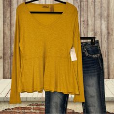 Wrangler Women’s Yellow Mustard V-Neck Babydoll Ribbed Knit Peplum Waist Lightweight Shirt Size Large Nwt Measurements Chest 21” Length 24” Back Slightly Longer Measurements Are Taken With Garment Laying Flat Casual Yellow Tops For Fall, Mustard Long Sleeve Stretch Top, Mustard Relaxed Fit Top For Spring, Casual Mustard Long Sleeve Top, Mustard Casual Top For Spring, Casual Mustard Top For Spring, Casual Mustard Tops With Relaxed Fit, Wrangler Women, Smock Blouse