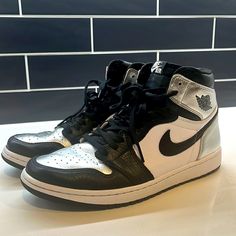 Jordan 1 Retro High Silver Toe. Womens Size 11 (Men’s Size 9). Worn Briefly Once. No Box. Like New Condition. Pristine!! Nike Shoes Jordan, Shoes Jordan 1, Shoes Jordan, Jordan 1 Retro High, Jordan 1 Retro, Jordan 1, Womens Shoes Sneakers, Black Silver, Nike Shoes