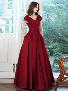 Satin V-neck Evening Dress With Sweep Train, V-neck Satin Gown For Prom, Satin V-neck Gown For Prom, Formal Satin V-neck Ball Gown, Formal Satin Ball Gown With V-neck, Fitted V-neck Ball Gown, Elegant V-neck Ball Gown For Formal Occasions, Elegant V-neck Ball Gown For Evening, Satin V-neck Evening Dress For Prom