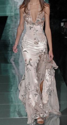 Prom Dress Inspo, Runway Fashion Couture, Prom Dress Inspiration, Pretty Prom Dresses, فستان سهرة, Fairytale Dress, Grad Dresses, Dreamy Dress, Glam Dresses