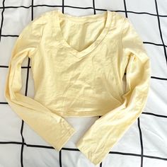 Nwot Pale Pastel Yellow Long Sleeve V-Neck Size Xs Nwot No Flaws Never Worn Cropped Fit Yellow Solid Color Cotton Top, Yellow Stretch V-neck Top, Stretch V-neck Crop Top In Solid Color, Stretch V-neck Crop Top Solid Color, Stretch V-neck Solid Color Crop Top, Yellow Solid Color V-neck Top, Trendy Yellow Solid Color Top, Trendy Solid Color V-neck Crop Top, Trendy V-neck Solid Color Crop Top