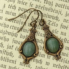 Aventurine and Brass Earrings Fairytale Earrings, Crazy Eights, Vintage Style Necklace, Aventurine Stone, Oxidized Brass, Large Stone, Bird Necklace, Vintage Style Jewellery, Jewelry Lookbook