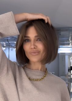 Pregnant Women With Short Hair, Gine Margrethe Style, Gine Margrethe Hair, Gine Margrethe, Dark Blonde Bobs, Brunette Hair With Highlights, Classic Bob, Natural Gray Hair, Girl Haircuts