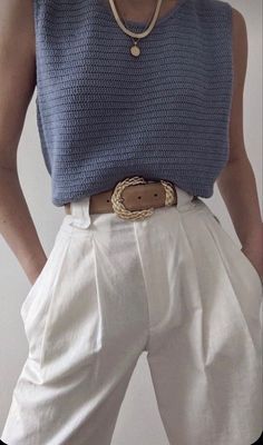 Mode Crochet, Knit Blouse, Mode Inspo, Blouse Outfit, Looks Style, Mode Inspiration, White Pants