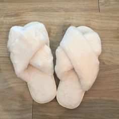 Open Toe White Never Worn Before Fits Women’s Shoe Size 5-7 Us White Slippers, Fits Women, Womens Slippers, Open Toe, Color White, Slippers, Size Small, Women Shoes, Women Shopping