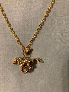 necklace with gold horse pendant Elegant Gold Jewelry With Horse Design, Metal Horse Design Jewelry Gift, Gold Horse Design Pendant Necklace, Gold Pendant Necklace With Horse Design, Cowboy Carter, Horse Pendant, Gold Horse, Horse Necklace, Horses Pendant