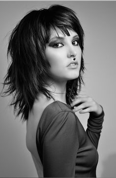 Rock and Roll Shag – razor hair cut – Blog Shag Layered Hairstyles, Medium Hair Cuts, Grunge Hair, Hair Dos