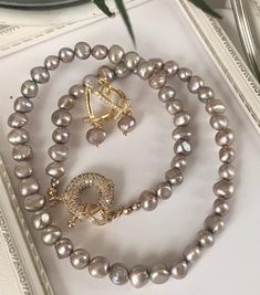 Classic & elegant. Simple & rich on the same time. Freshwater pearls & gold filled zircon decorated clasp. Necklace & earrings ⚜️ Old Money Aesthetic Jewelry, Vintage Opulence, Clasp Necklace, Old Money Style, Old Money Aesthetic, Classic Elegant, Timeless Jewelry, Necklace Earrings