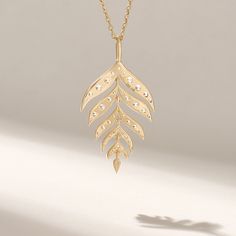 ✥ Surprise her with our Round Cut Diamond Leaf Pendant Necklace, a gift that embodies elegance and nature's beauty. This exquisite piece features a delicate leaf-shaped pendant adorned with sparkling round cut diamonds, symbolizing growth and renewal. Perfect for any occasion, from daily wear to special celebrations, this necklace adds a touch of sophistication and charm to her ensemble. Crafted with meticulous attention from high-quality materials, it ensures lasting beauty and durability. An i Nature-inspired Gold Diamond Jewelry, Nature-inspired Diamond Jewelry For Formal Occasions, Nature-inspired Jewelry With Single Cut Diamonds As Gift, Nature-inspired Jewelry With Single Cut Diamonds For Gifts, Nature-inspired Yellow Gold Jewelry With Rose Cut Diamonds, Elegant Leaf-shaped White Gold Jewelry, Elegant White Gold Leaf-shaped Jewelry, Elegant Sterling Silver Leaf-shaped Necklace, Botanical Necklace