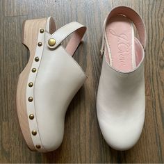 Excellent Like New Condition- See Pictures For More Details Same/Next Day Shipping Beige Leather Closed Toe Clogs, Cream Closed Toe Clogs With Wooden Heel, Chic Beige Clogs With Round Toe, Chic Beige Round Toe Clogs, Beige Leather Clogs With Removable Insole, Cream Leather Clogs With Wooden Heel, White Leather Mules With Heel Strap, Cream Closed Toe Clogs With Removable Insole, White Leather Mules With Stacked Heel