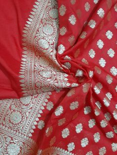 red and white banaram sari