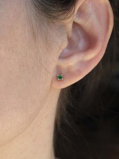 Emerald Stud Earrings, 18K Solid Yellow Gold, Natural Green Emerald Earrings, Handmade Gift For Her, Bridesmaid Jewelry, Fine Jewelry. FREE SHIPPING WORLDWIDE! Classic fine handmade stud earrings, a piece inspired by the Byzantine style and color combinations. Rich green emeralds based in an 18k yellow gold claw setting. Timeless minimal and beautiful, perfect for a gift or just the ideal reason to treat yourself! Product info * solid 18k yellow gold * natural emeralds * approx. 3,2 mm width * h Classic Emerald Earrings For May Birthstone, Classic Everyday Earrings For May Birthstone, Classic Green Earrings For May Birthstone, Classic Green Everyday Jewelry, Green Birthstone Earrings For Everyday, Everyday Green Emerald Earrings, Emerald Earrings For Everyday May Birthstone, Emerald Earrings For Everyday And May Birthstone, Earrings Piece