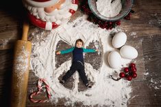 In The Box Photography, Box Photography, Baby Milestones Pictures, Baby Christmas Photos, Christmas Gingerbread Cookies, Monthly Pictures, Monthly Baby Pictures, Milestone Pictures, Foto Baby