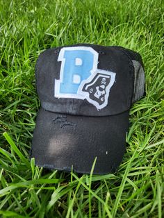 This listing in for a custom school hat. Please send me a picture for your logo before purchase to see if its something I can do. I have many different hat colors so please ask if I have your school color. Spirit Wear Designs, Hats Ideas, Merchandise Ideas, High School Baseball, Different Hats, Sport Hat, Mascot Design, Spirit Wear, School Mascot