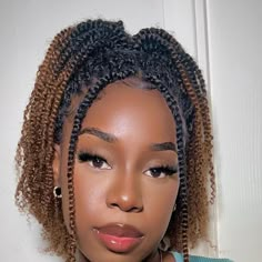 ✨Kele The Hair Blogger✨ on Instagram: "Mini twist SZN ✨ Ombré mini twist from @qvr_hair “kinky v bulk hair “ in 22inch 20% off with WKELV20 code link in bio 😘 #explorepage #minitwists #minitwiststyles #protectivestyles #kinkytwists #springtwists" Mini Twist Braids Hairstyles, Minitwiststyles With Extensions, Guess Girl Twists, Ombré Twists, Afro Bulk Twist, Micro Twist Styles, Afro Bulk Twist Hairstyles, Twist And Beads, Mini Cornrows