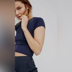 Nwt Free People Navy Cap Sleeve Seamless Crop Tee Crew Neck Color:Navy Cropped Seamless M/L Stretch Fit Extremely Soft Perfect For Layering Navy Cap, Camo Tee, Sleeveless Turtleneck, Kid Tees, Boho Tops, Crop Tee, Cap Sleeve, Free People Tops, T Shirt Top