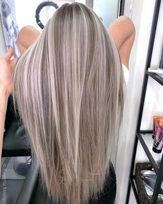 Blond Hair Highlights Natural, Long Blonde Hair Color Ideas Highlights, Blonde Painted Hair, Blonde Highlights With Dark Hair, Golden Blonde With Lowlights, Light Light Brown Hair, Cool Toned Hair Color Ideas, Cool Tone Blonde Highlights, Blonde Hair Brown Highlights