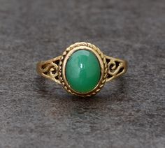 SIZE :- All Size Are Available. US1 TO US16, If Your Size Not Listed Feel Free to Contact us METAL :- Brass STONE;- Chrysoprase Ring can be customized on request and gemstone can be made to any gemstone you want. Same Design Ring Are Upload With Any Gemstone. Please Visit Our Shop to View Complete Collection. If You Need Faster Shipping, Please Contact us Please Make Sure to Include The Correct Address During Before Order. You Can return Item within 30 Days After Successful Delivery. We Offer 10 Chrysoprase Ring, Woman Ring, Unique Rings Vintage, Marcasite Jewelry, Zierlicher Ring, Antique Ring, Ring Antique, 18k Gold Ring, Deco Ring