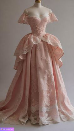 Détails de l'article :

 Numéro de produit : C1143

 Tissu : Satin

 Silhouette : Robe de bal

 Manches : Manches courtes

 Style du dos : à lacets Pink Queen Dresses, Rpyal Dresses, Romantic Dresses Aesthetic, Cutesy Prom Dress, Pink Dress Victorian, 17000s Fashion, Prom Dresses Bridgerton, Royale Dress Aesthetic, Bridgerton Pink Aesthetic