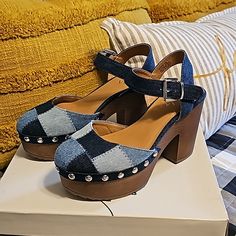 Super Cute Denim Platforms For That Retro Vintage Boho Style. New In Box. Vintage Boho Style, Trending Heels, Vintage Boho Fashion, Ankle Strap Flats, Nike Air Max Tn, Clear Heels, Slingback Heel, Shoes Color, Platform Wedges