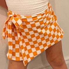 Tennessee Volunteers inspired bell bottoms. Handmade in Tennessee. Stretchy, comfortable and super stylish! Casual Summer Cheerleading Skort, Summer Cheerleading Bottoms, Playful Orange Bottoms For Spring, Fitted White Skort For Cheerleading, Tennessee Football Game Outfit, White Cotton Cheerleading Bottoms, White Cotton Bottoms For Cheerleading, Casual Cotton Skort For Cheerleading, White Casual Skort For Cheerleading